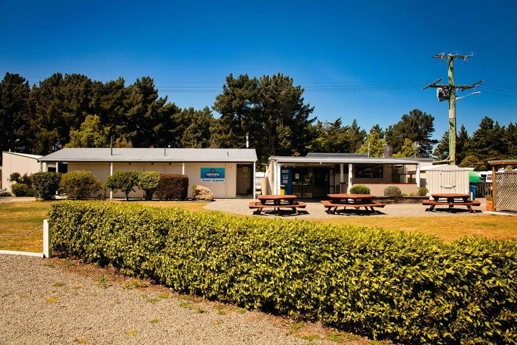 Leithfield Beach Holiday Park Екстериор снимка
